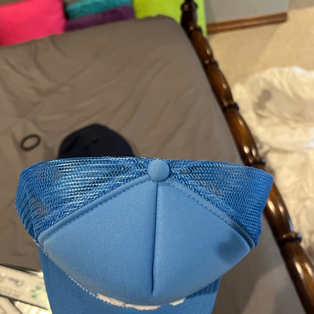 Trucker hat - Picture 2 of 3